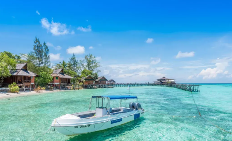 A Comprehensive Guide to Eating, Drinking, and Entertainment in Phuket