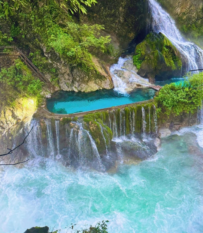 From the perspective of uniqueness, which Chinese waterfalls are worth visiting?